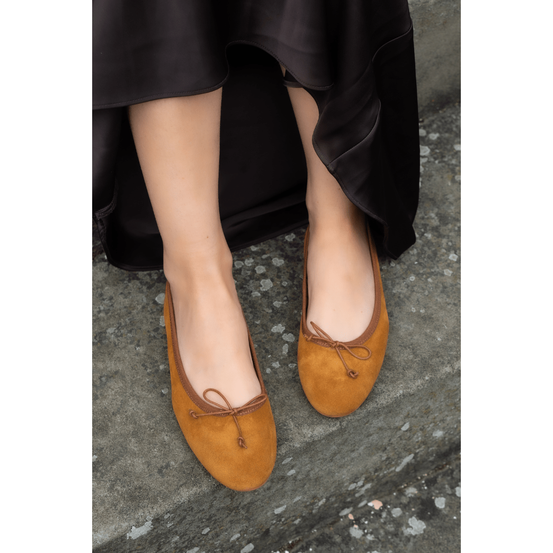 Pila Tan Suede