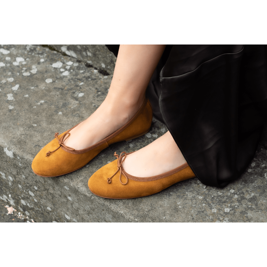 Pila Tan Suede