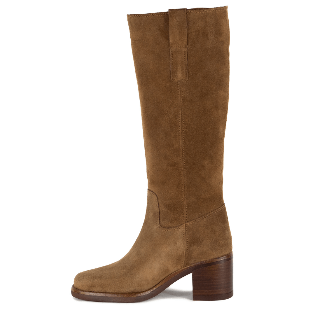 Vomero Tan Suede