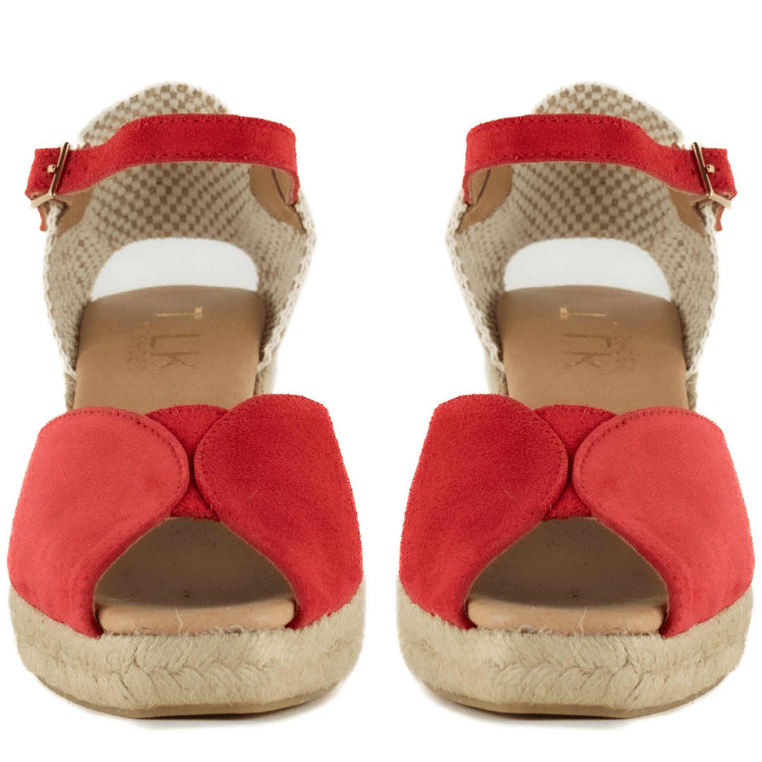 Cora Red