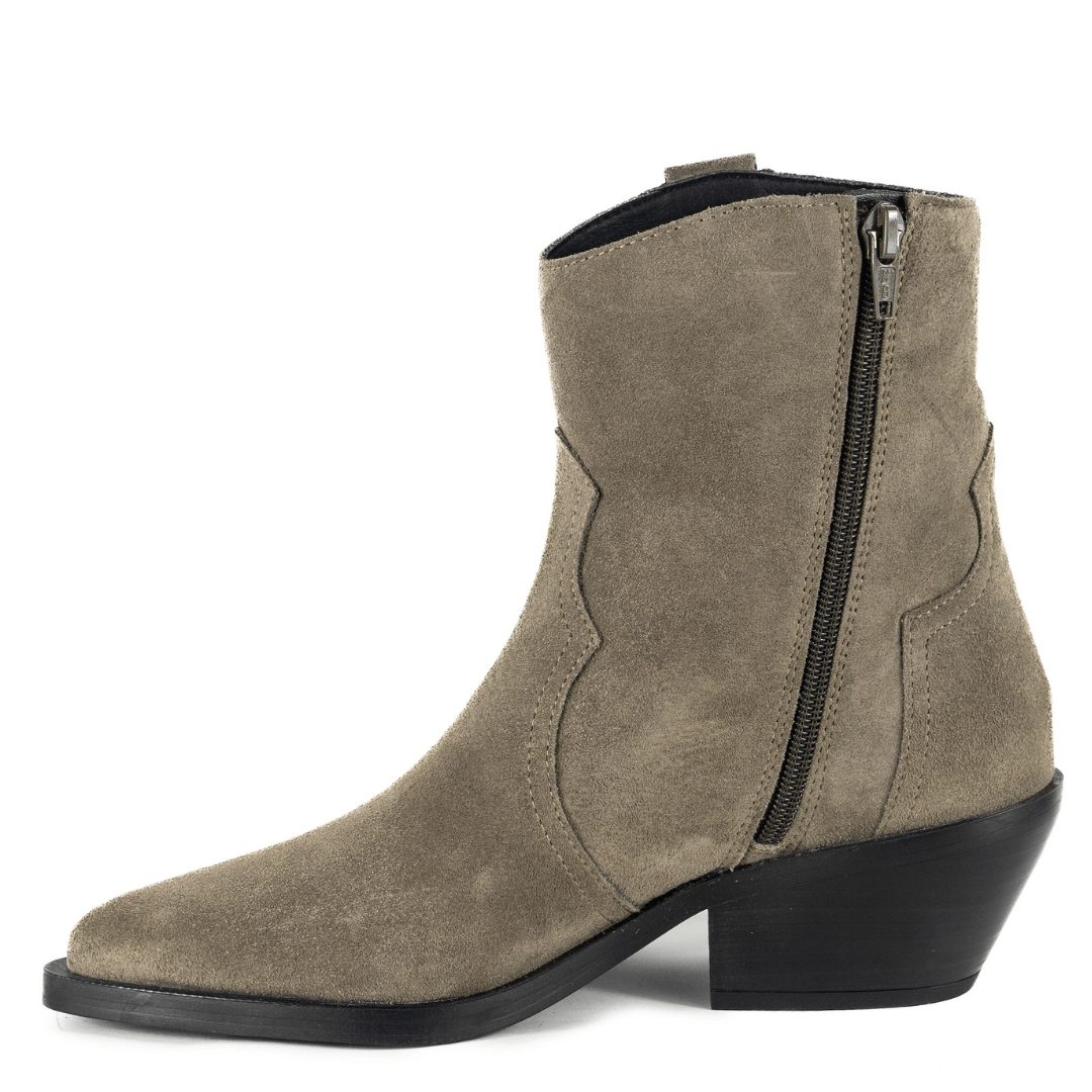 Cucito Grey Suede