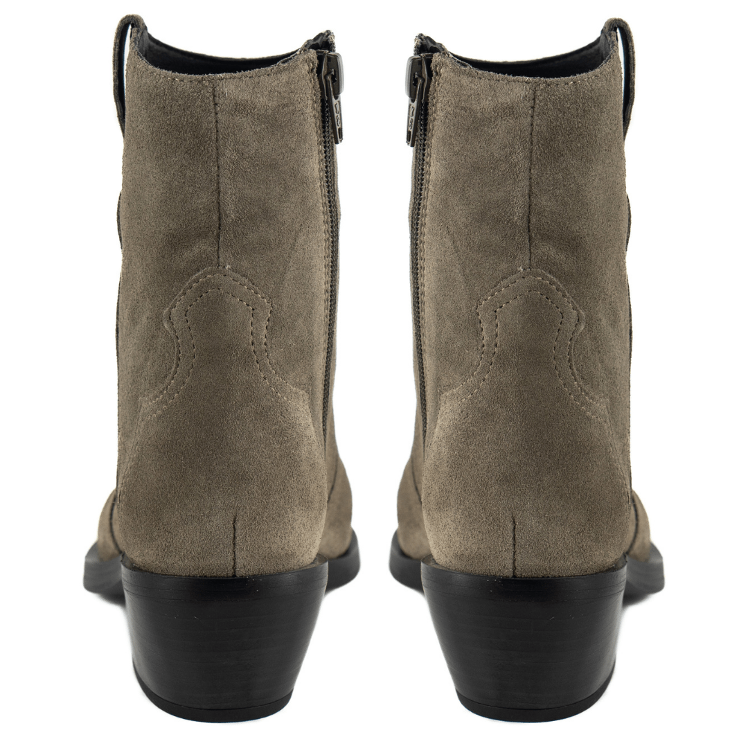 Cucito Grey Suede