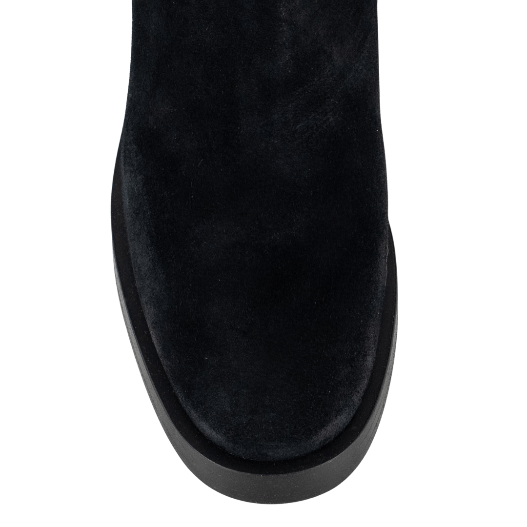 Soccavo Black Suede