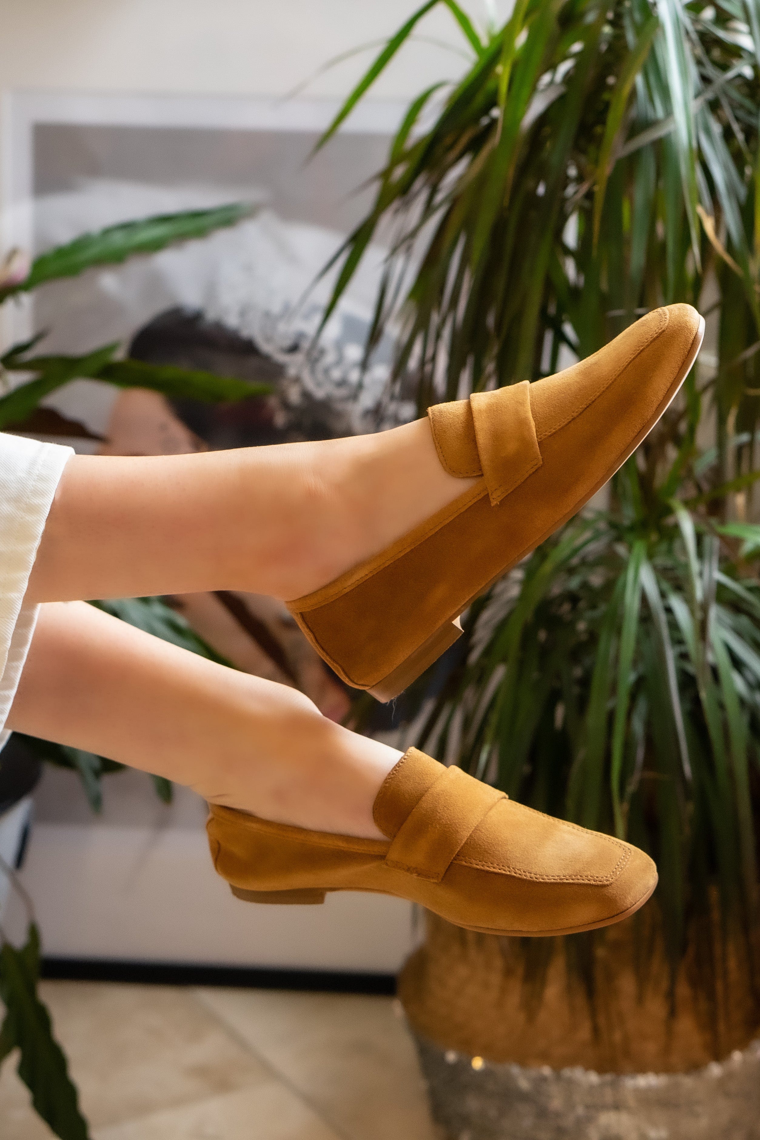 Pagnotta Tan Suede