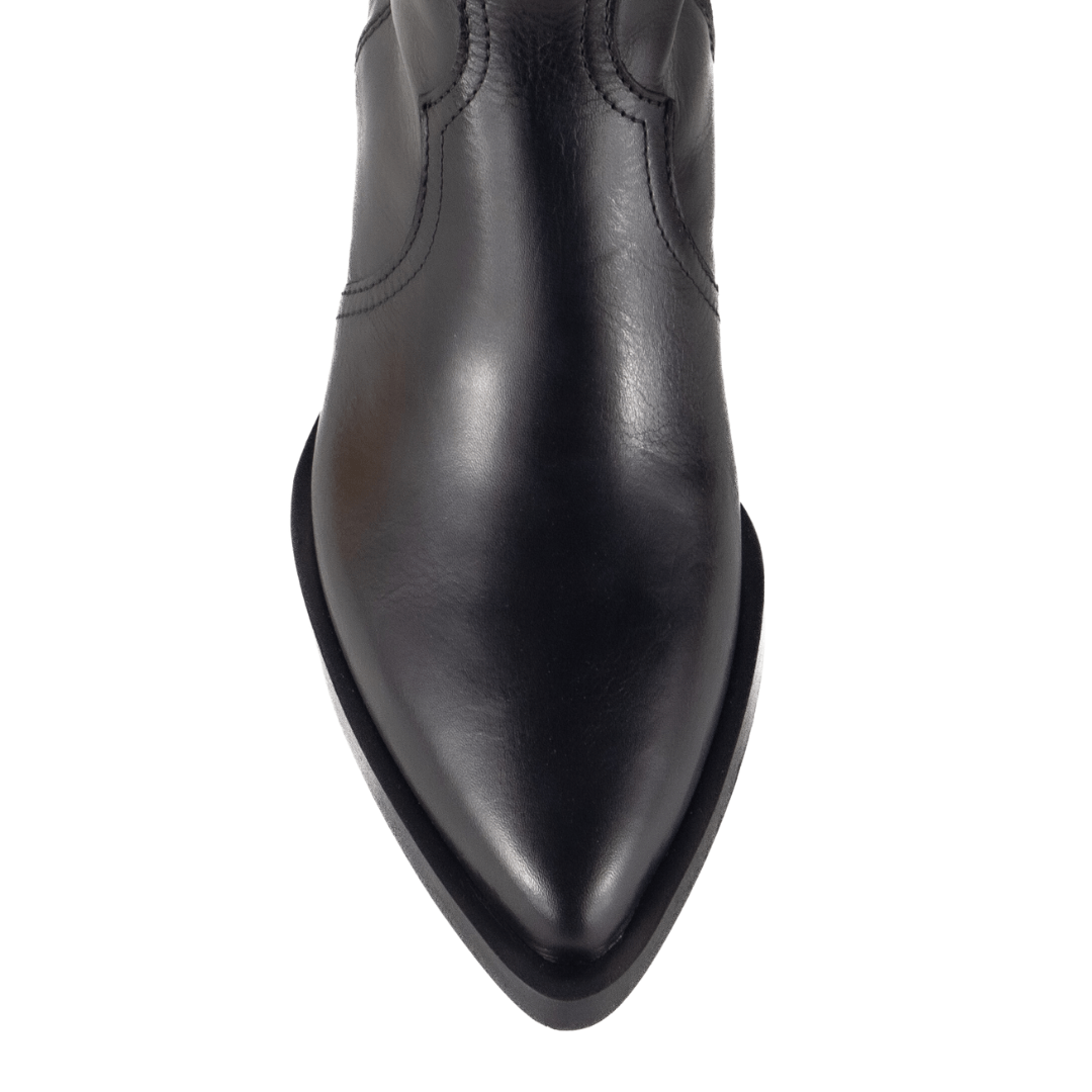 Staffe Black