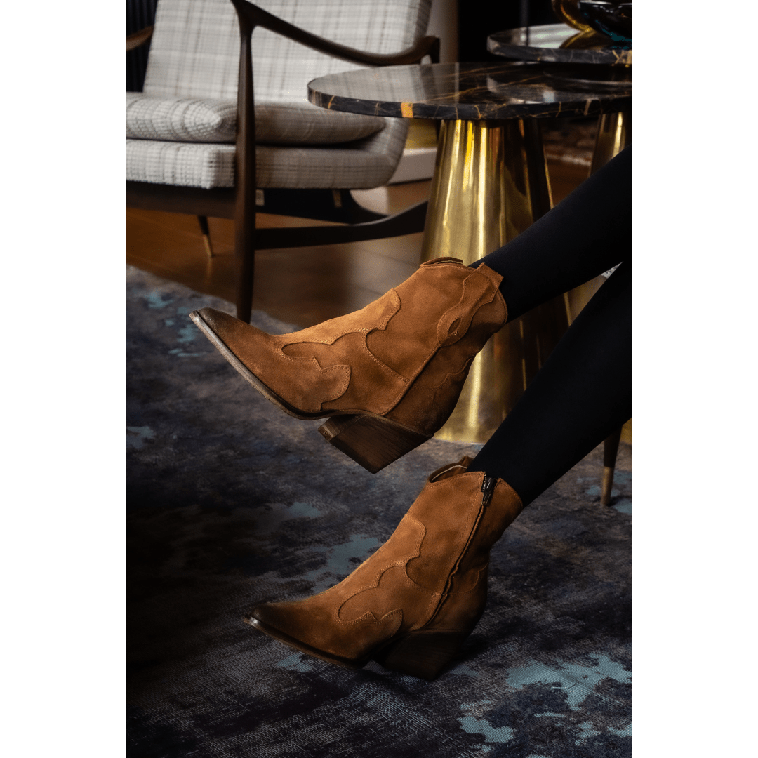 Prato Tan Suede