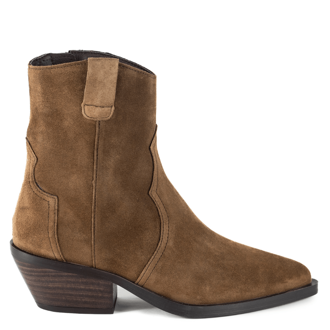Cucito Light Brown Suede