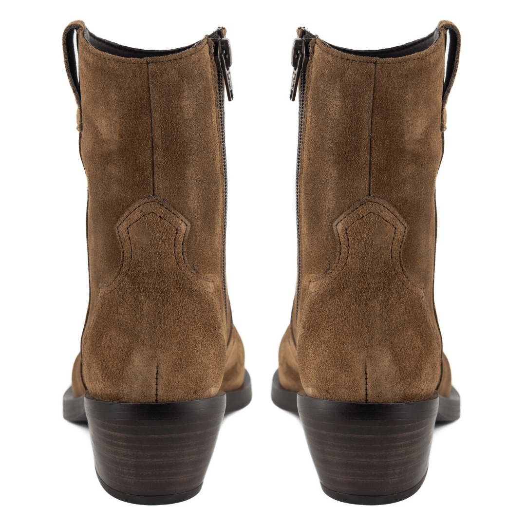 Cucito Light Brown Suede