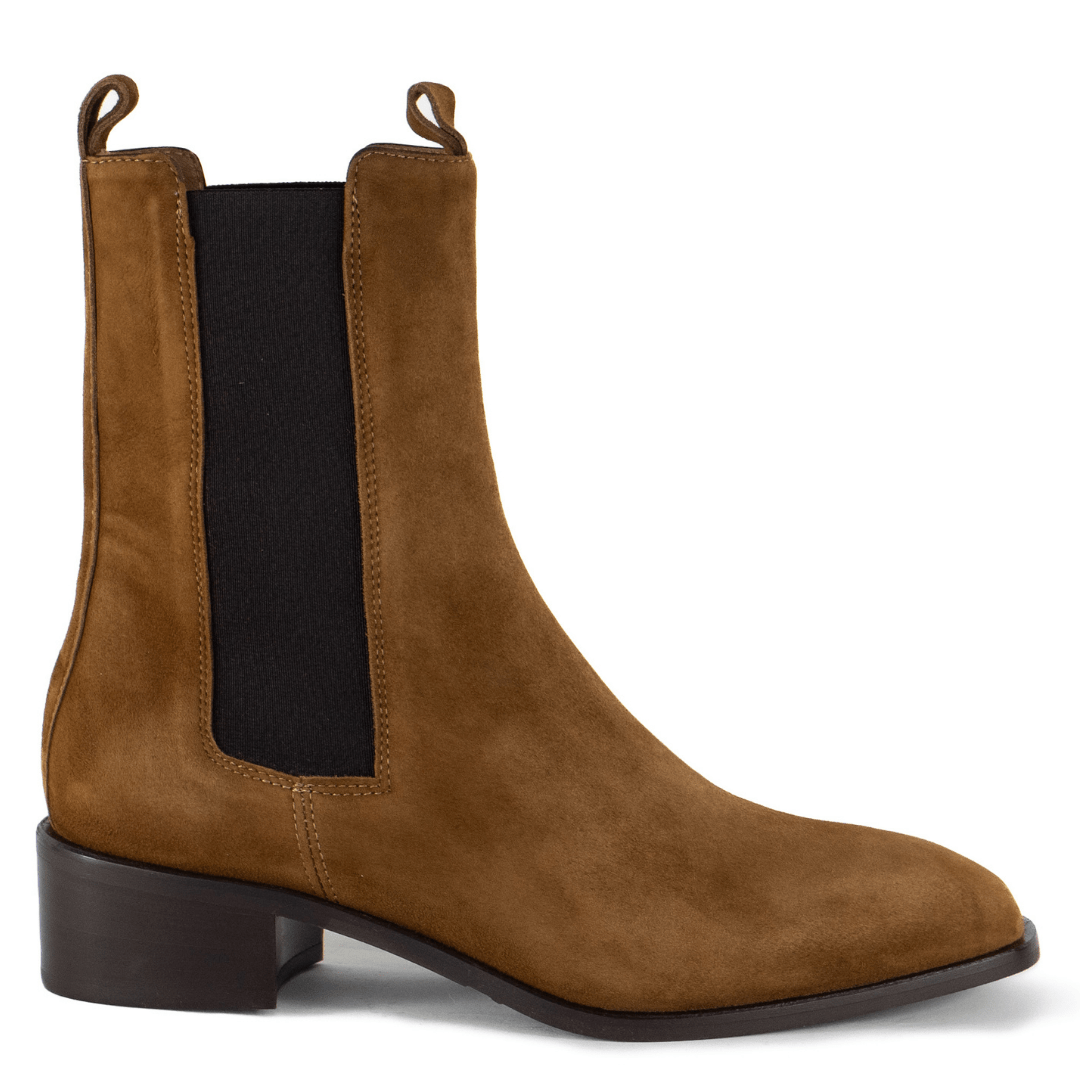 Elevato Tan Suede