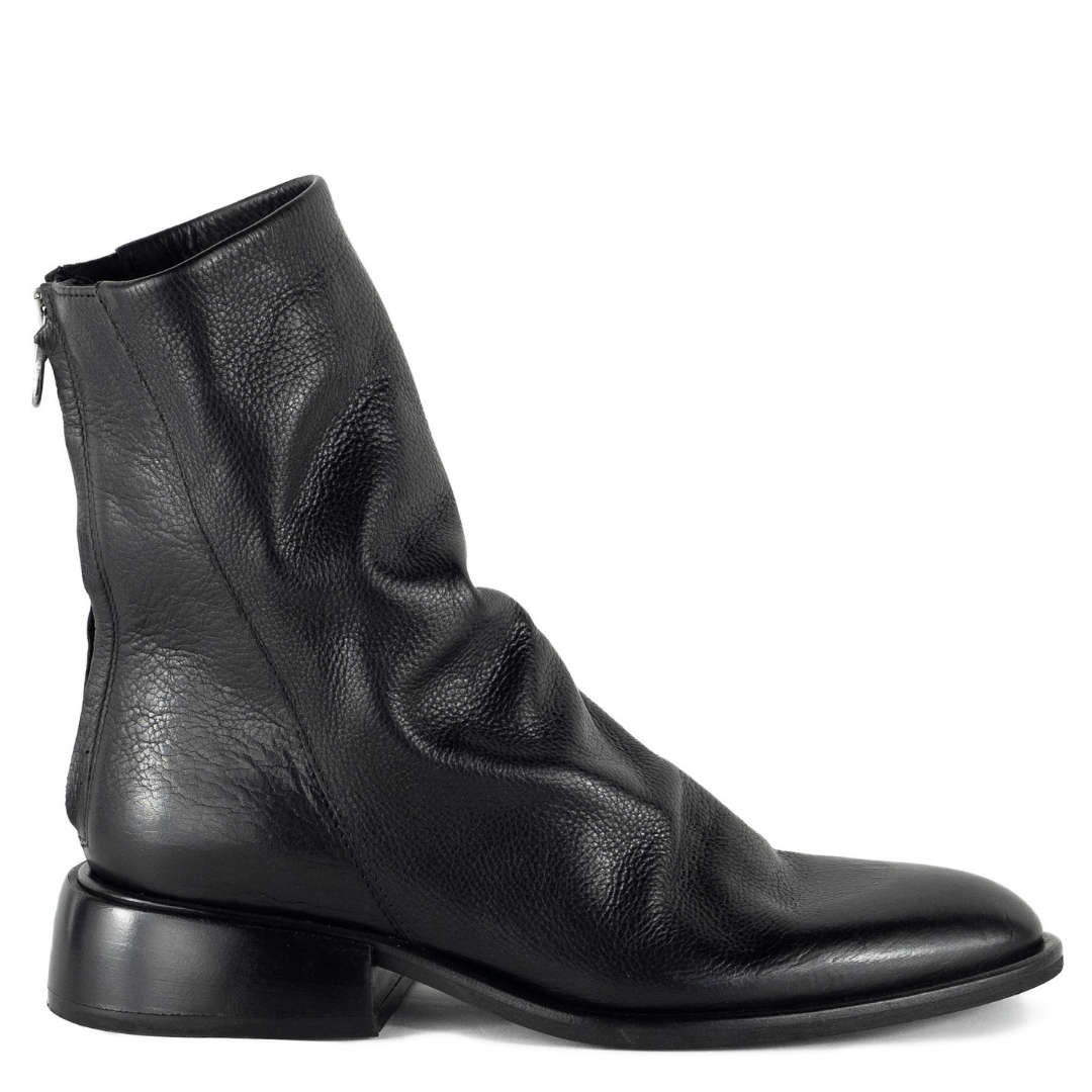 Este Black