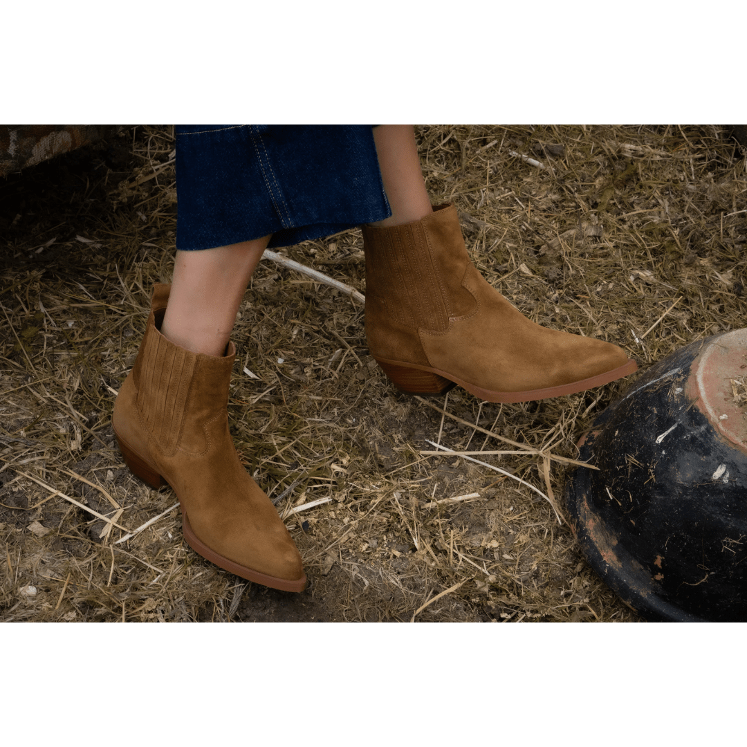 Musci Tan Suede