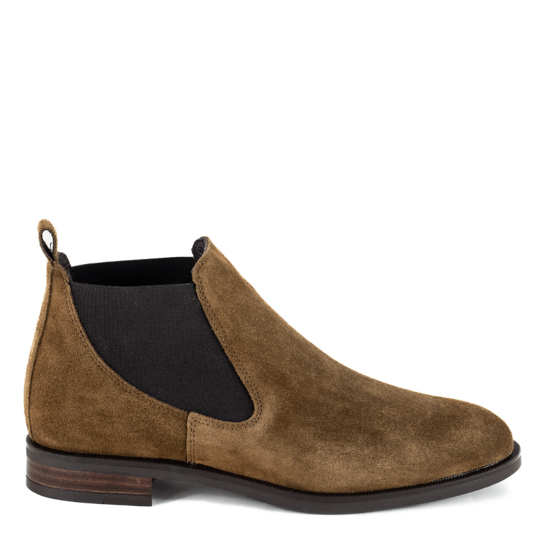 Tiro Tan Suede